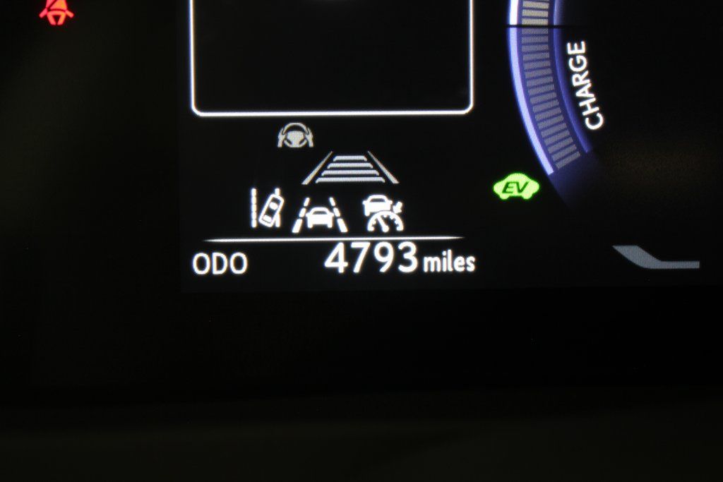 2025 Lexus UX 300h 17