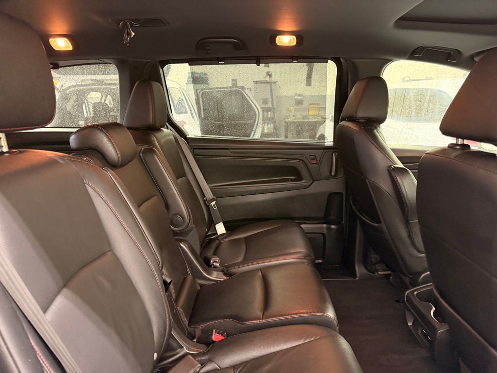 Thumbnail: 2023 Honda Odyssey - 25