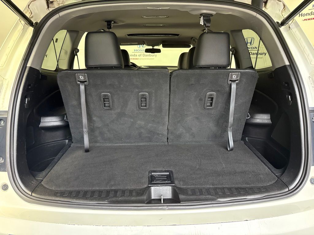 Thumbnail: 2018 Honda Pilot - 10