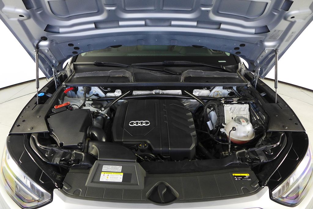 Thumbnail: 2021 Audi Q5 - 6