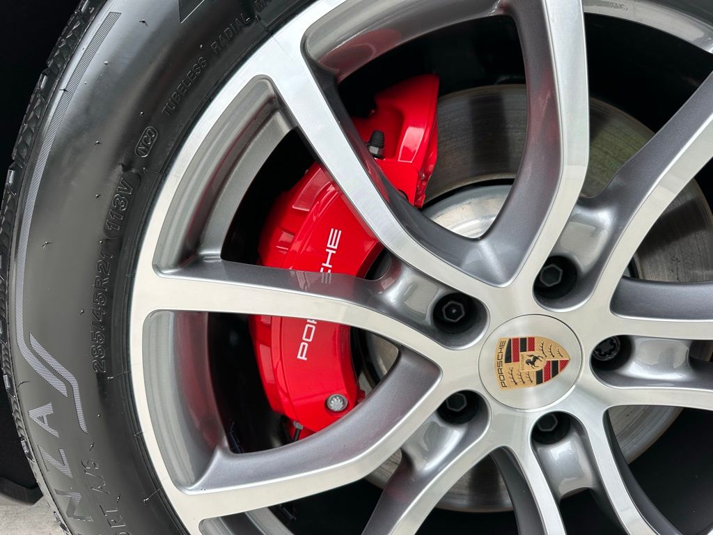 Thumbnail: 2025 Porsche Cayenne - 16