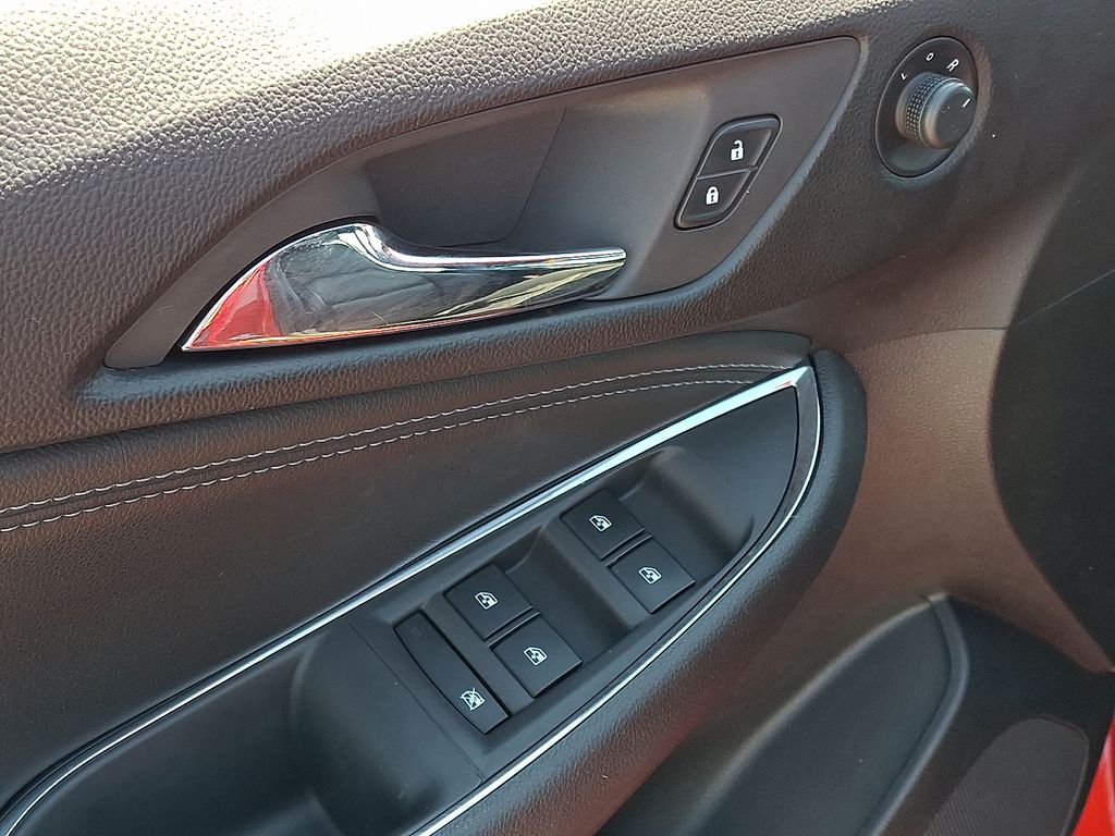 2017 Chevrolet Cruze — photo 14