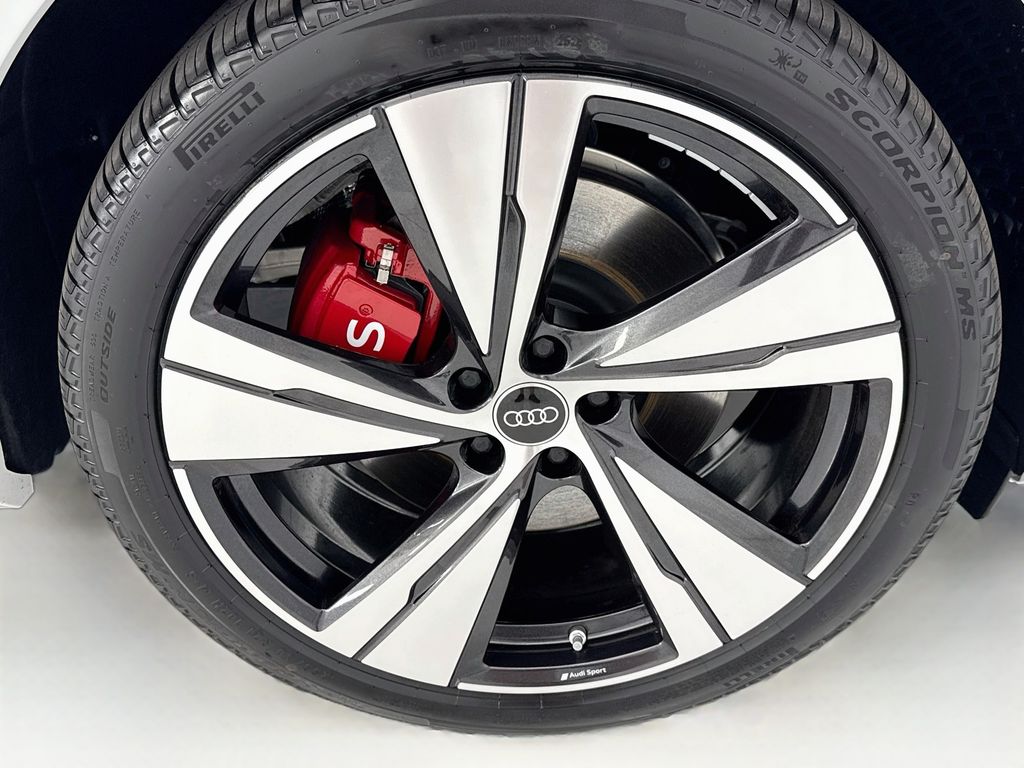 Thumbnail: 2026 Audi SQ5 - 31