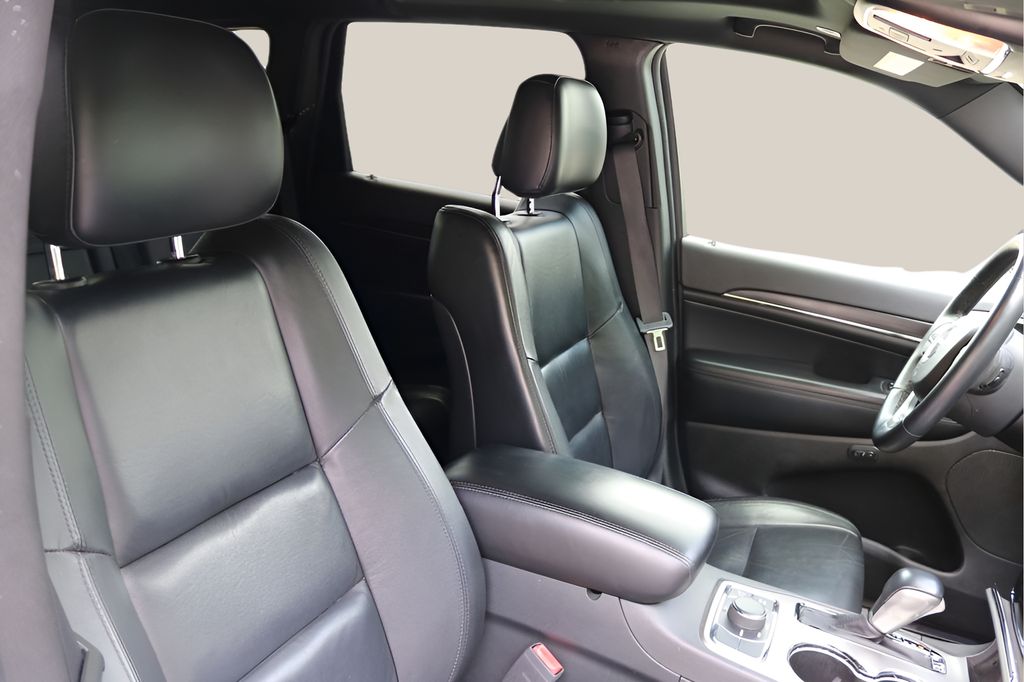 Used Car 2019 Jeep Grand Cherokee  Limited For Sale Under $25,000 In Austin, Texas