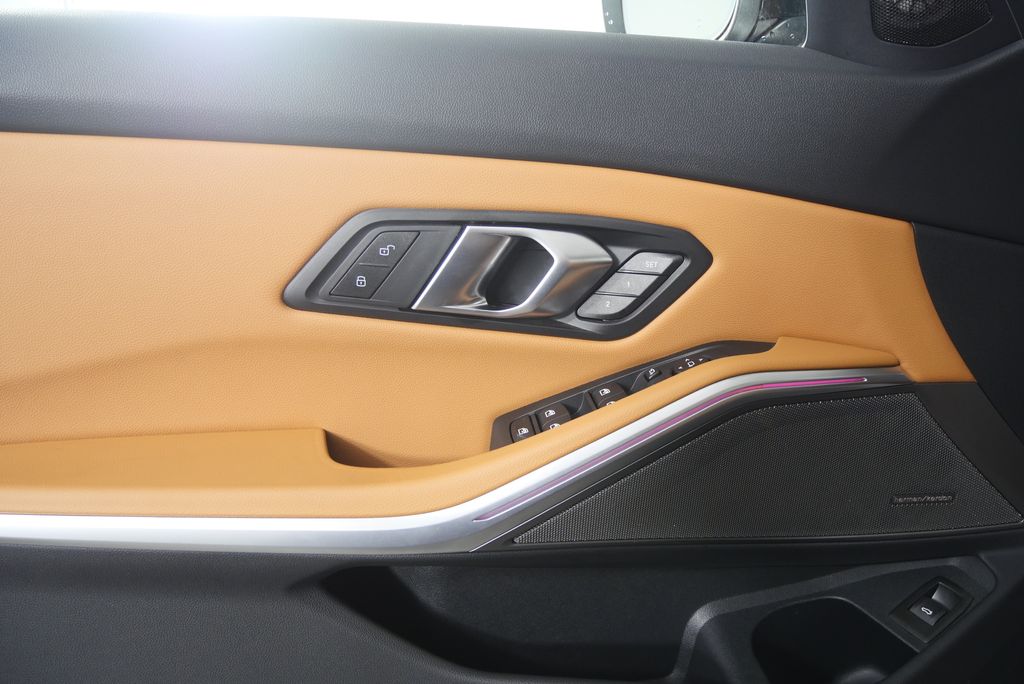 Thumbnail: 2025 BMW 3 Series - 8