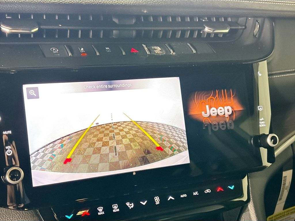 2026 Jeep Grand Cherokee Altitude