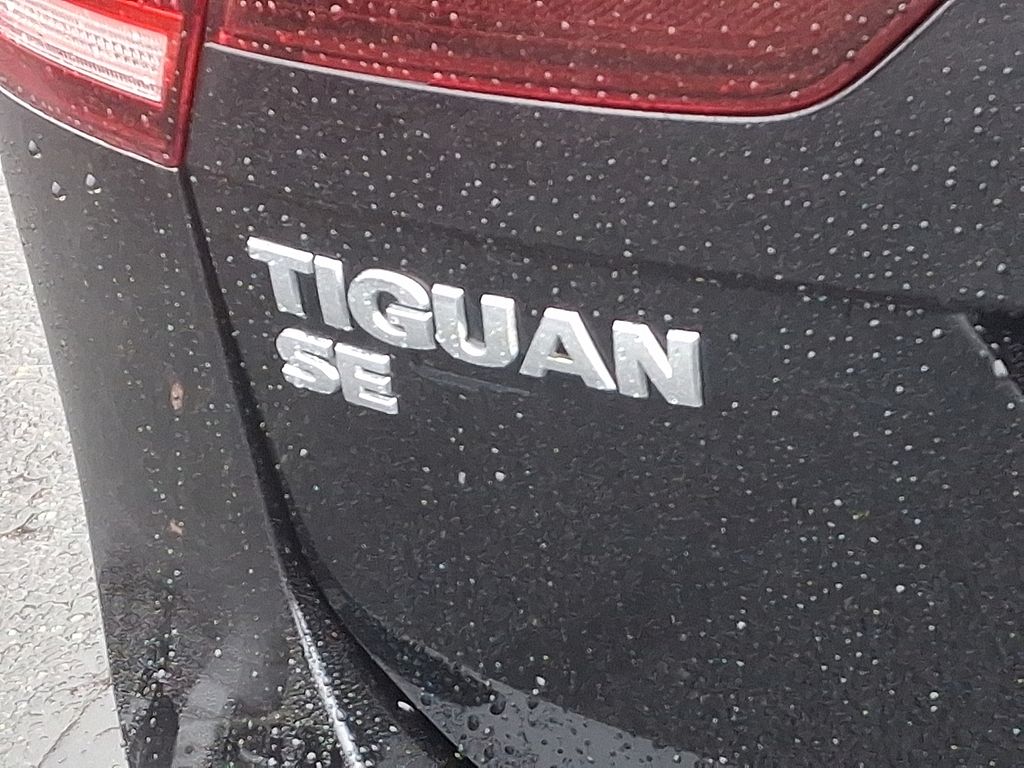 Thumbnail: 2021 Volkswagen Tiguan - 30