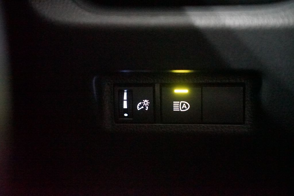 Thumbnail: 2025 Toyota RAV4 - 23