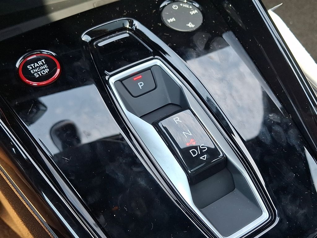 Thumbnail: 2026 Audi RS 3 - 12