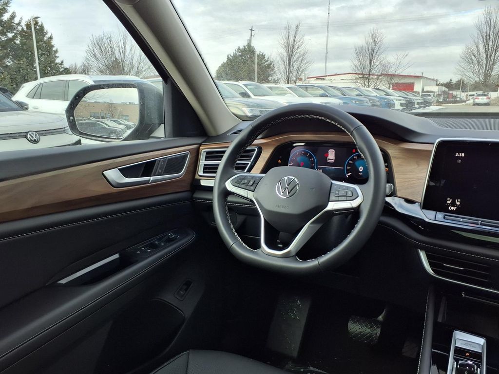 New 2026 Avocado Green Pearl Volkswagen 2.0T SE w/Technology image 22
