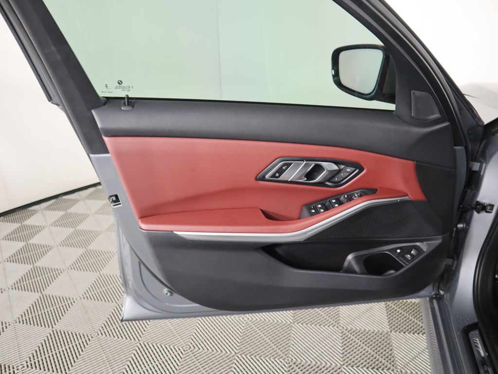 Thumbnail: 2023 BMW 3 Series - 25