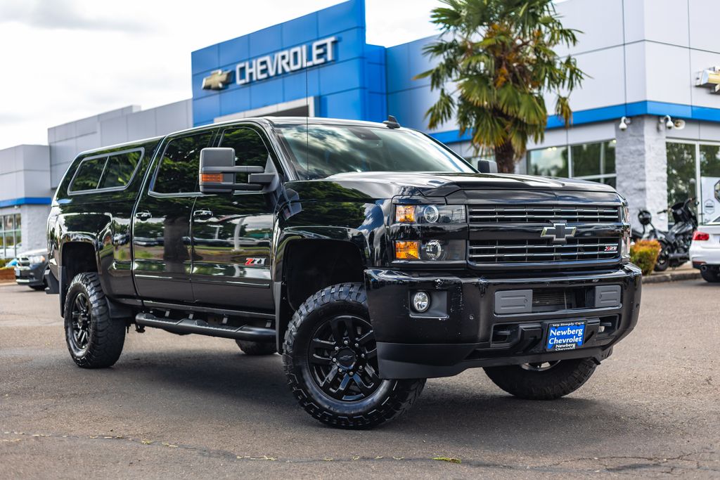 2017 Chevrolet Silverado 3500HD LTZ Crew Cab 4WD