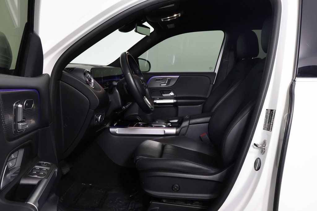 Thumbnail: 2022 Mercedes-Benz GLB - 10