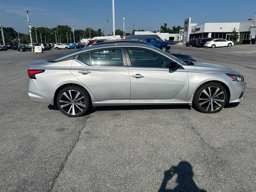 2022 Nissan Altima — photo 4