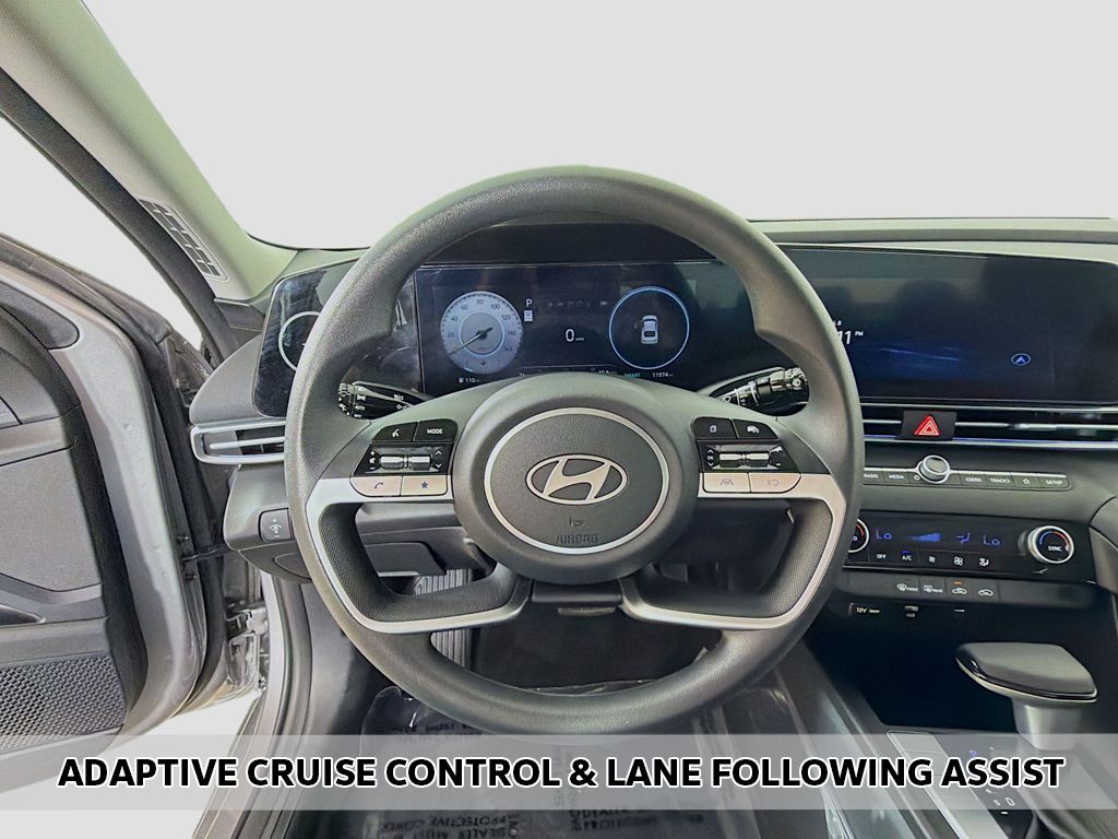 Used 2024 Silver Hyundai SEL image 4