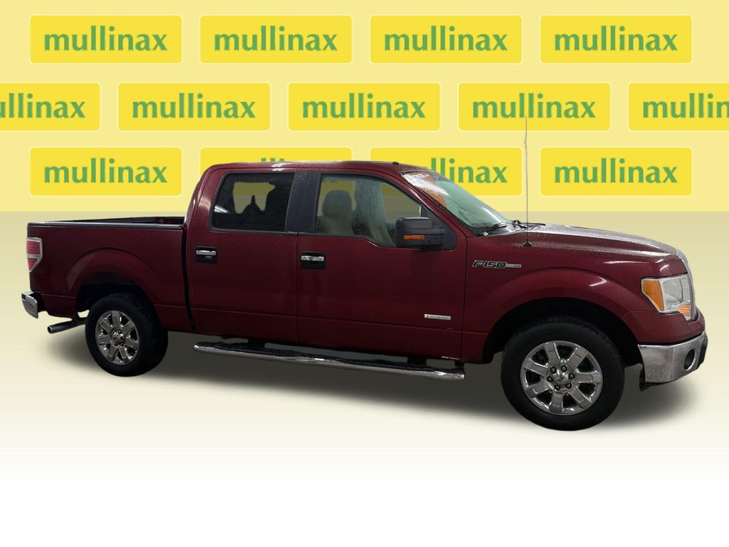 Used 2013 Red Ford XLT image 2