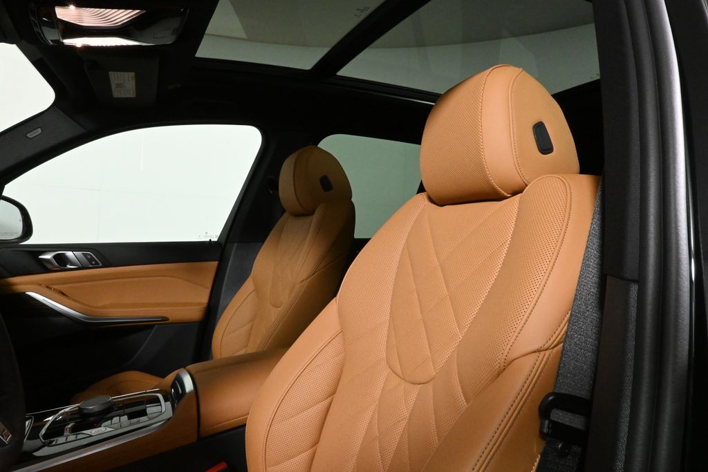 Thumbnail: 2026 BMW X5 - 16