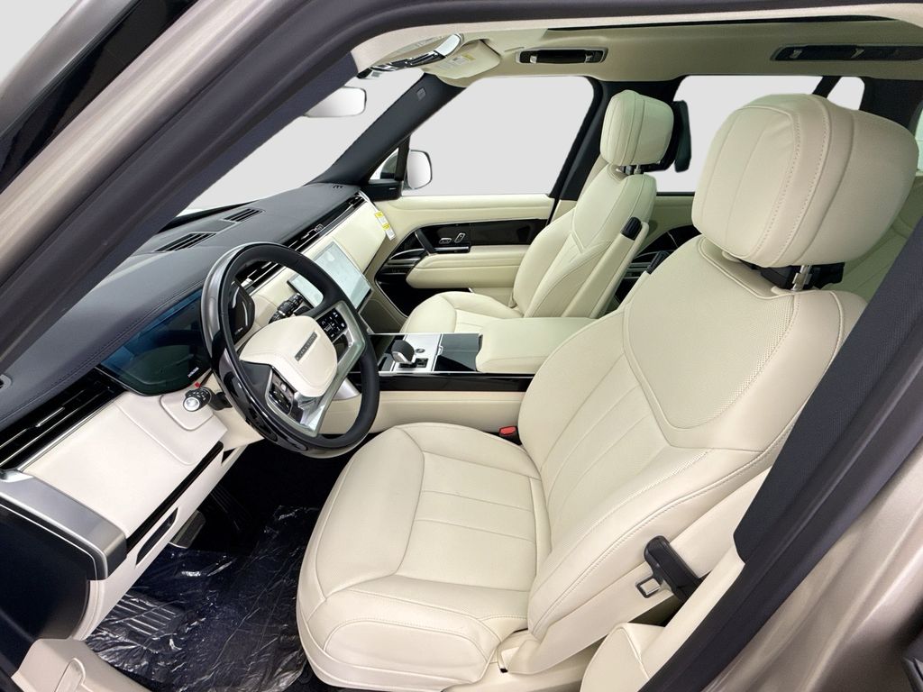 Thumbnail: 2026 Land Rover Range Rover - 18