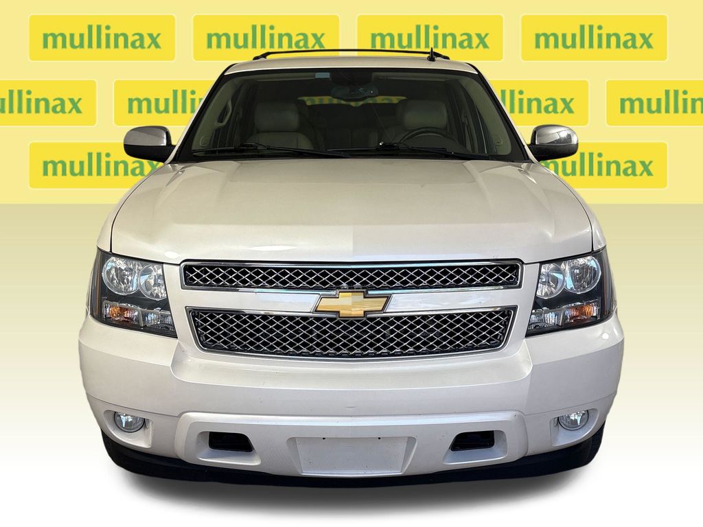 Used 2013 White Chevrolet LTZ image 15