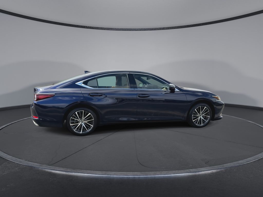 Thumbnail: 2025 Lexus ES - 9
