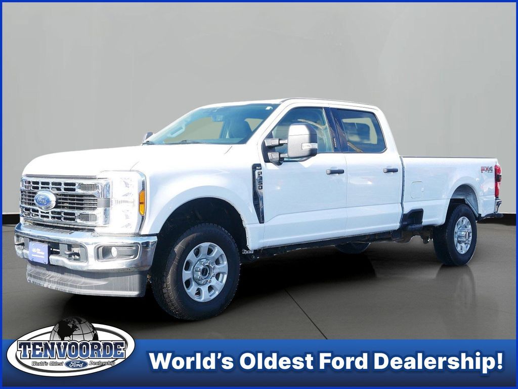 2023 Ford F-350 Super Duty XLT Crew Cab 4WD