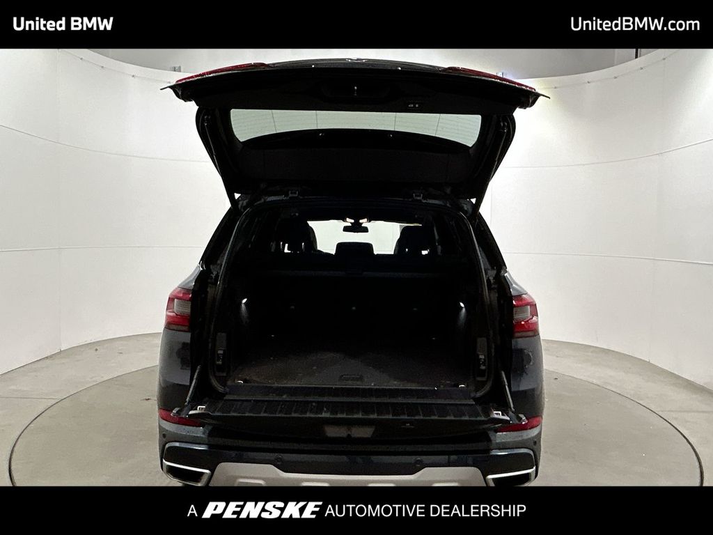 Thumbnail: 2022 BMW X5 - 22