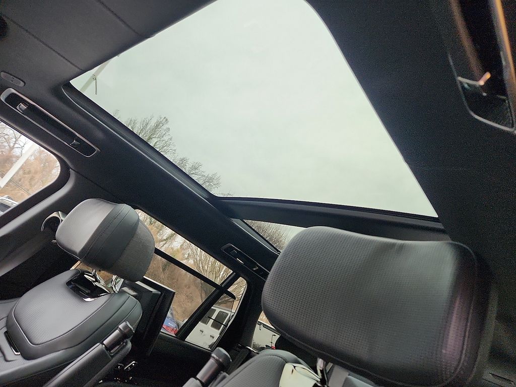 Thumbnail: 2023 Land Rover Range Rover - 14