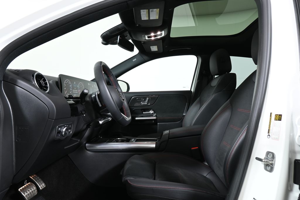 Thumbnail: 2026 Mercedes-Benz GLA - 3