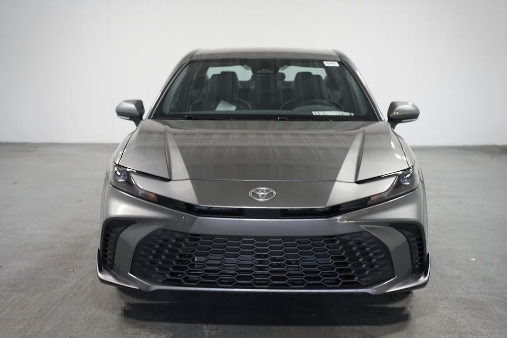 2025 Toyota Camry SE 2