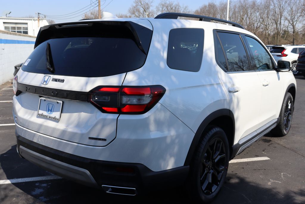 2025 Honda Pilot Touring 5
