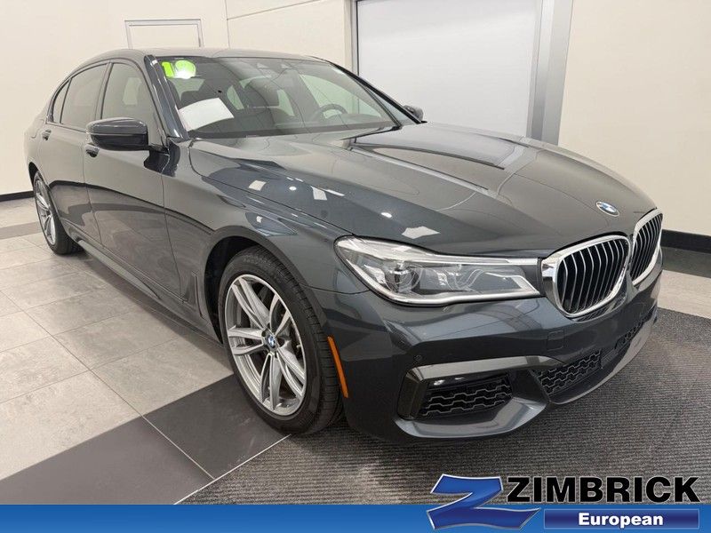 Singapore Gray Metallic 2019 BMW 7 Series 750i xDrive AWD Sedan All-Wheel Drive 8-Speed Automatic