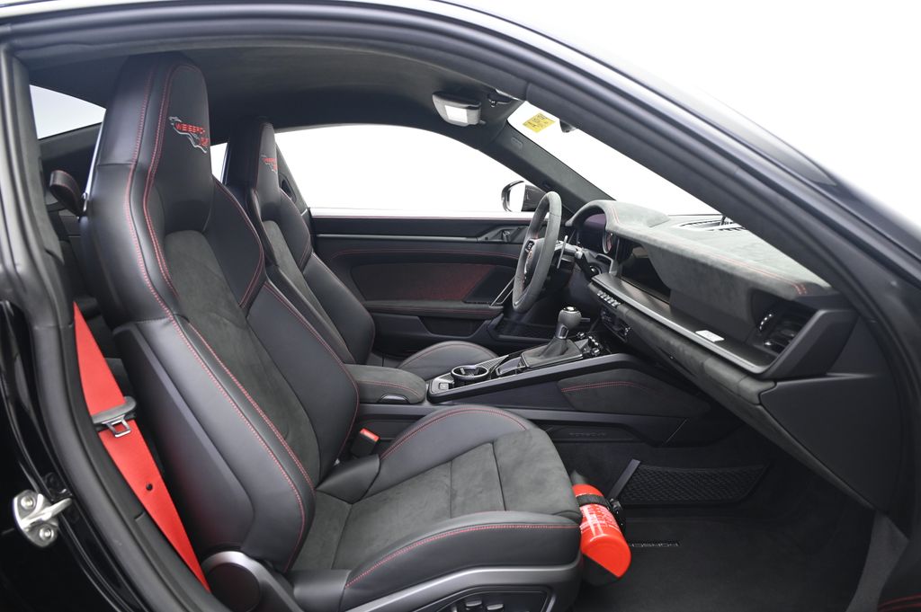 Thumbnail: 2024 Porsche 911 - 18