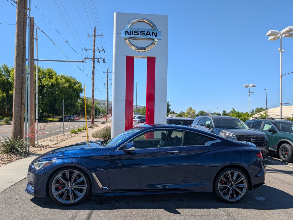 2018 INFINITI Q60 Red Sport 400 Coupe RWD