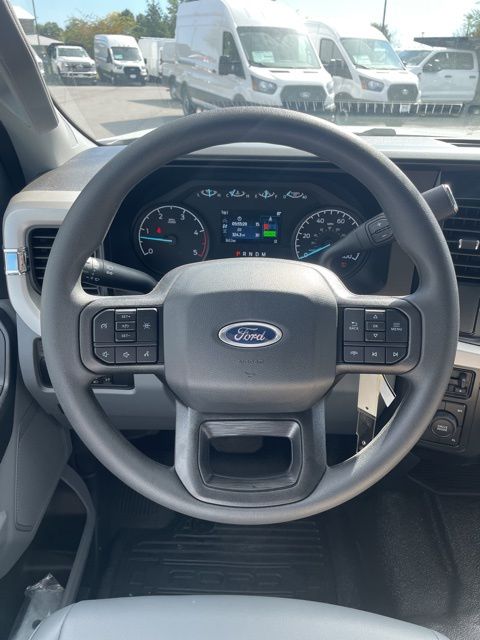 2026 Ford F-350 Chassis XL