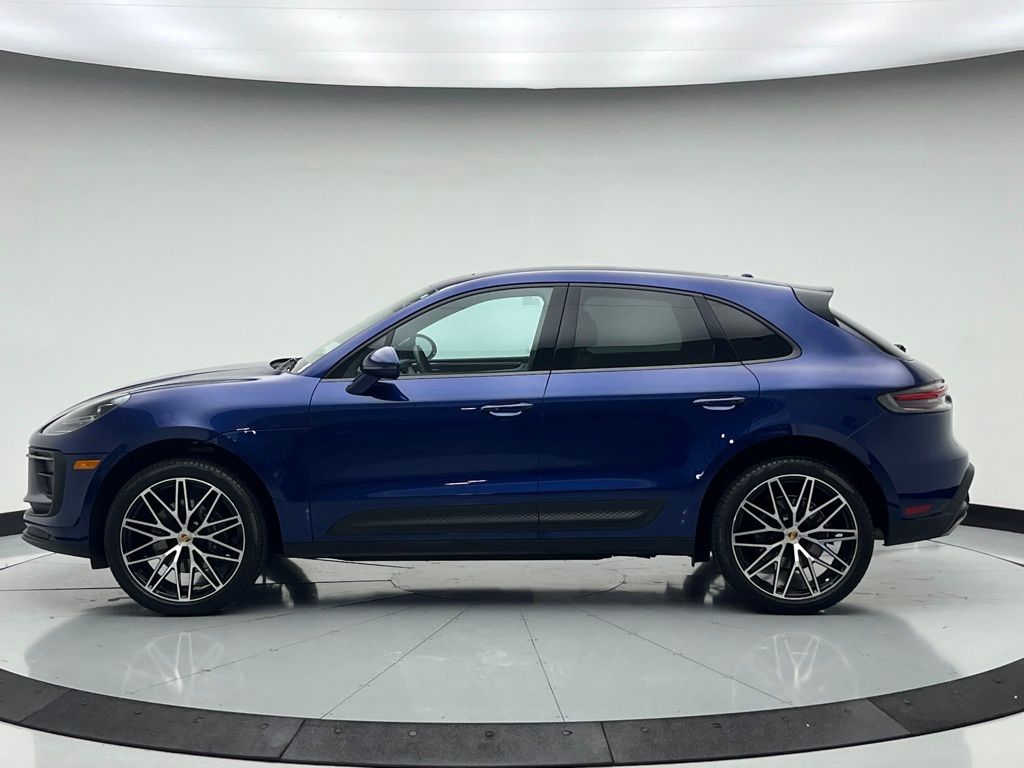 Thumbnail: 2025 Porsche Macan - 2