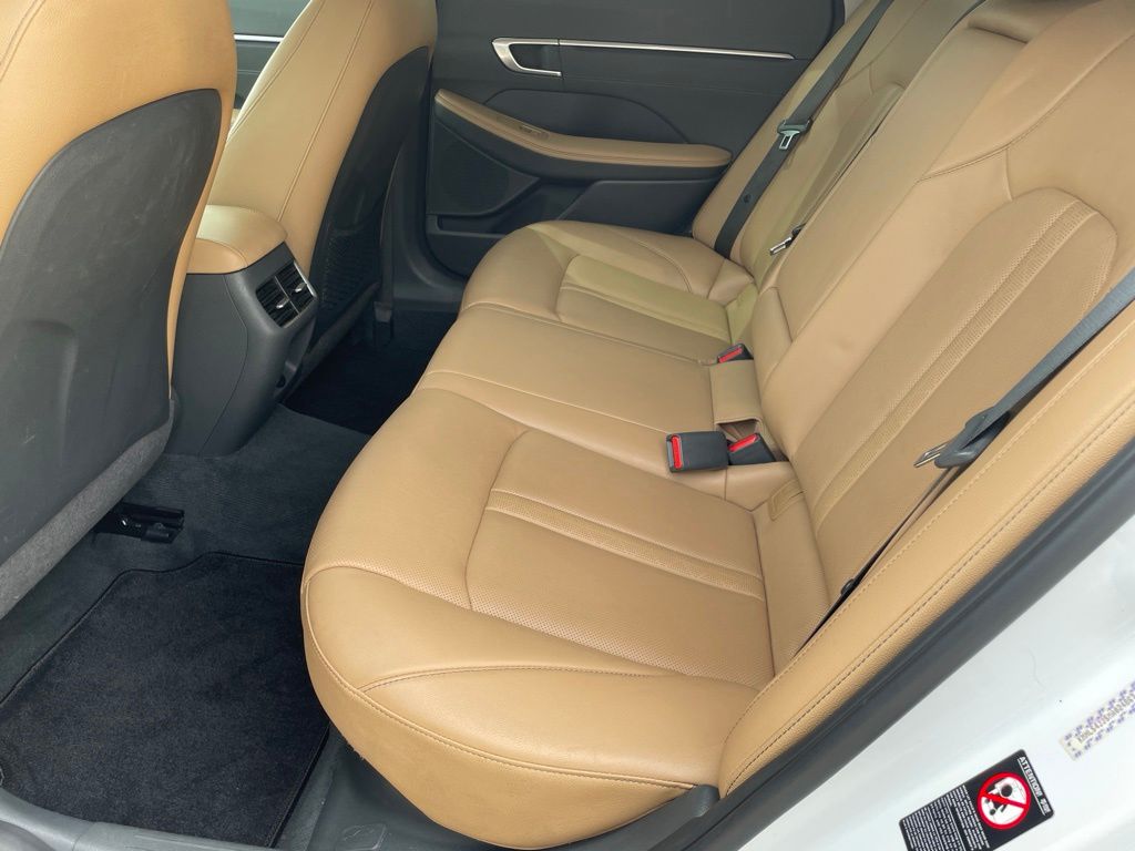 Used Car 2021 Hyundai Sonata Hybrid  Limited For Sale Under $25,000 In Georgetown, Texas