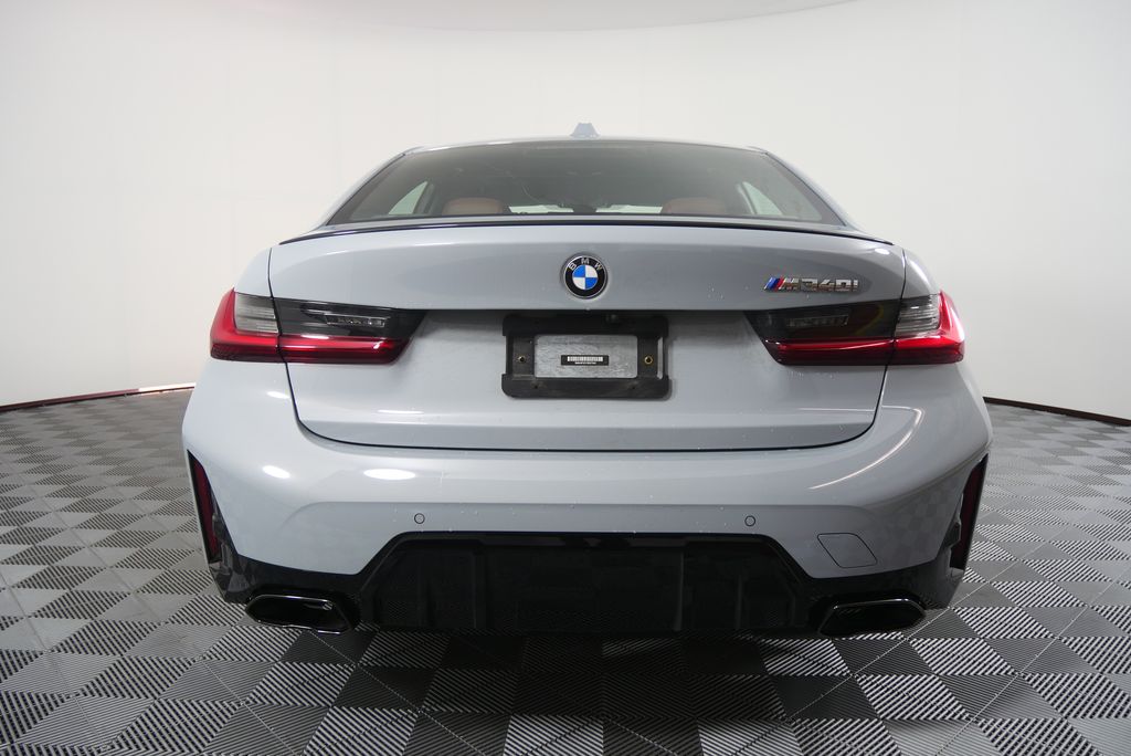 Thumbnail: 2023 BMW 3 Series - 4