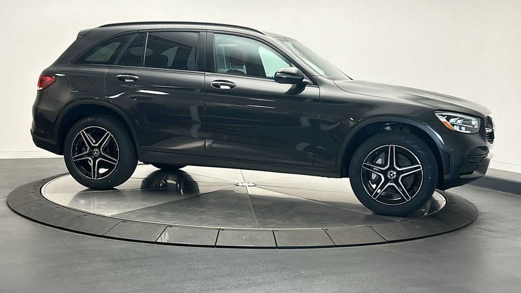 2022 Mercedes-Benz GLC 300 8