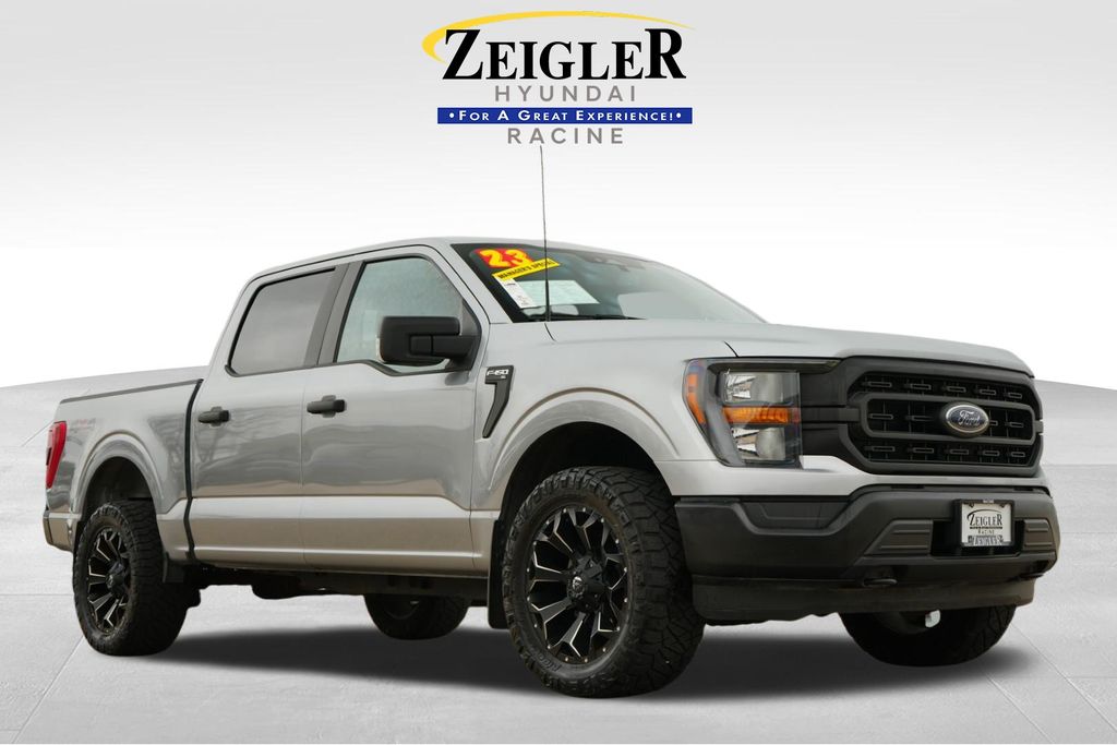 Iconic Silver Metallic 2023 Ford F-150 XLT SuperCrew 4WD Pickup Truck Four-Wheel Drive Automatic