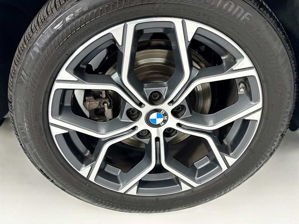 Thumbnail: 2021 BMW X1 - 32