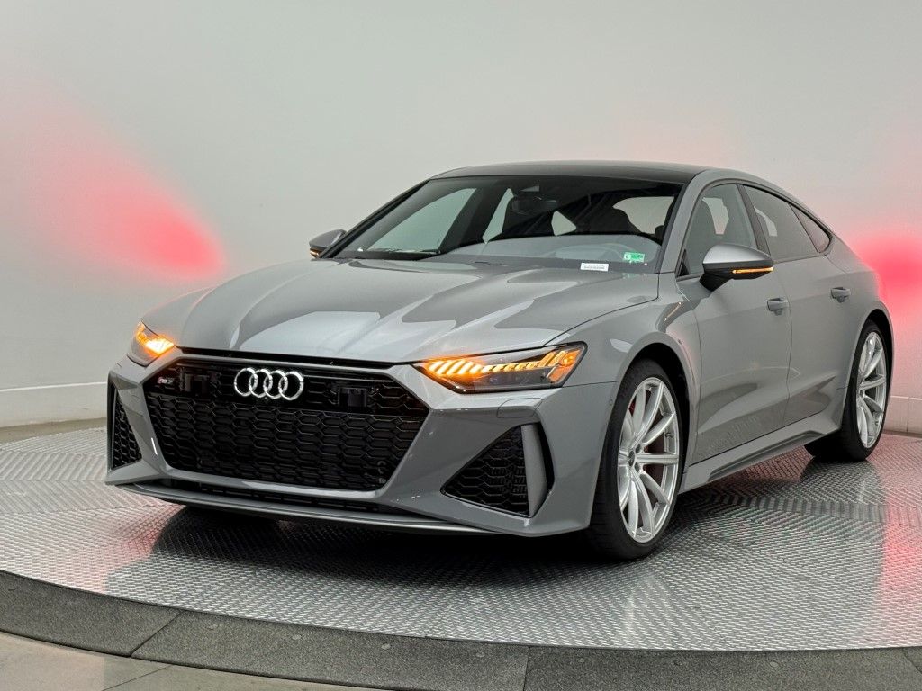 Thumbnail: 2026 Audi RS 7 - 8