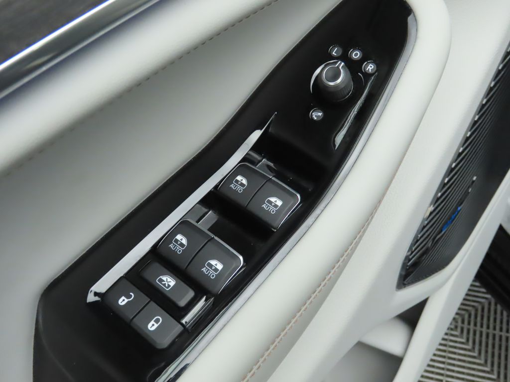 Thumbnail: 2021 Jeep Grand Cherokee L - 25