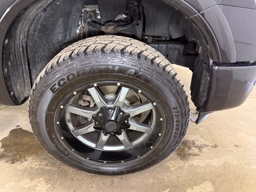 2017 Nissan Titan SL - Photo 26