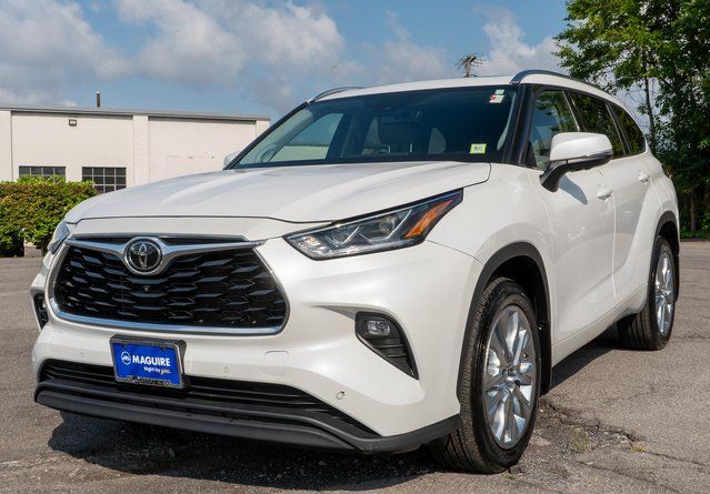 2023 Toyota Highlander Limited Beige at Auto Express Mitsubishi