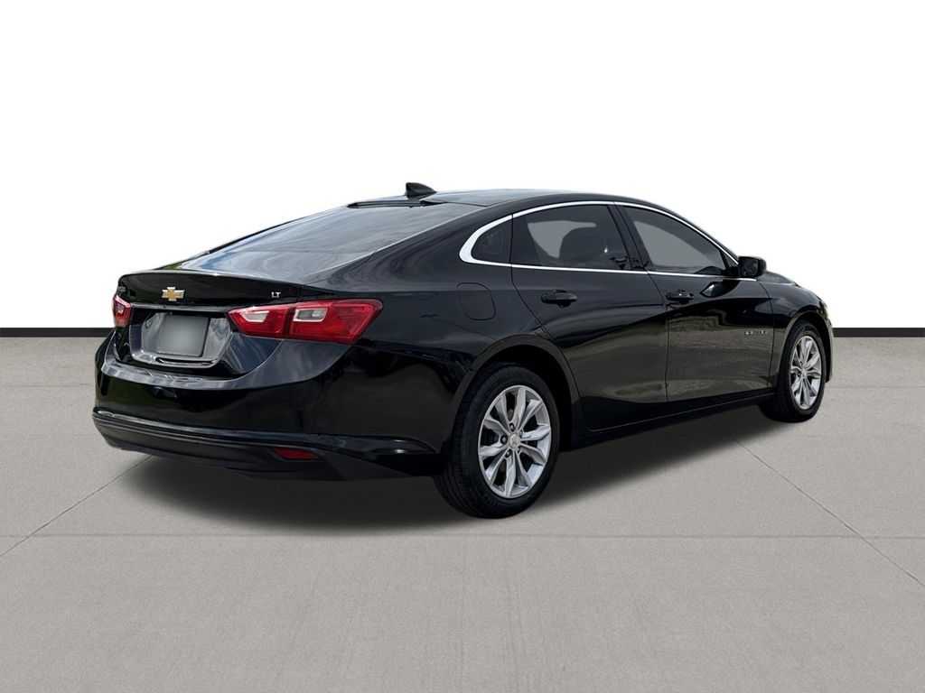 2023 Chevrolet Malibu LT - 4