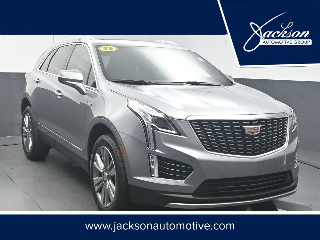 Argent Silver Metallic 2025 Cadillac XT5 SUV / Crossover Front-Wheel Drive 9-Speed Automatic