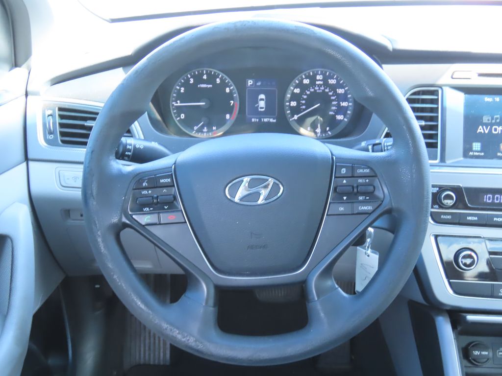 Thumbnail: 2016 Hyundai Sonata - 6