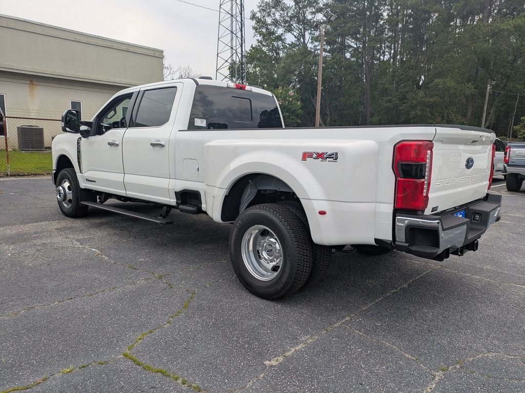 2026 Ford F-350 Super Duty LARIAT
