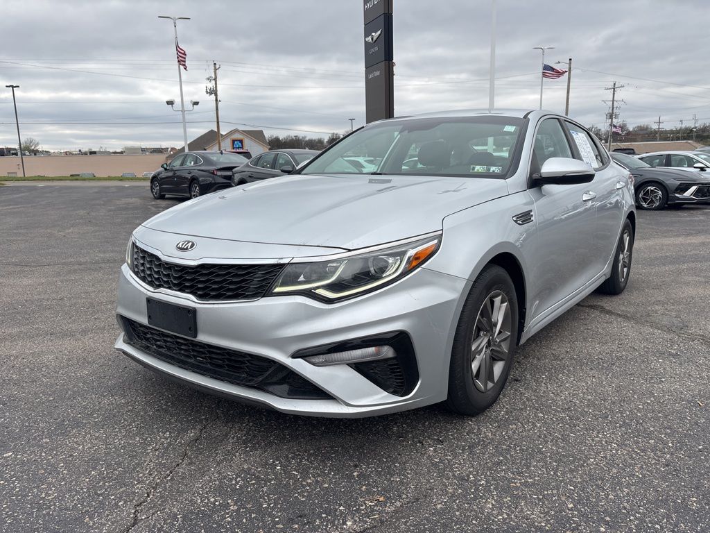 Sparkling Silver 2020 Kia Optima LX FWD Sedan Front-Wheel Drive 6-Speed Automatic
