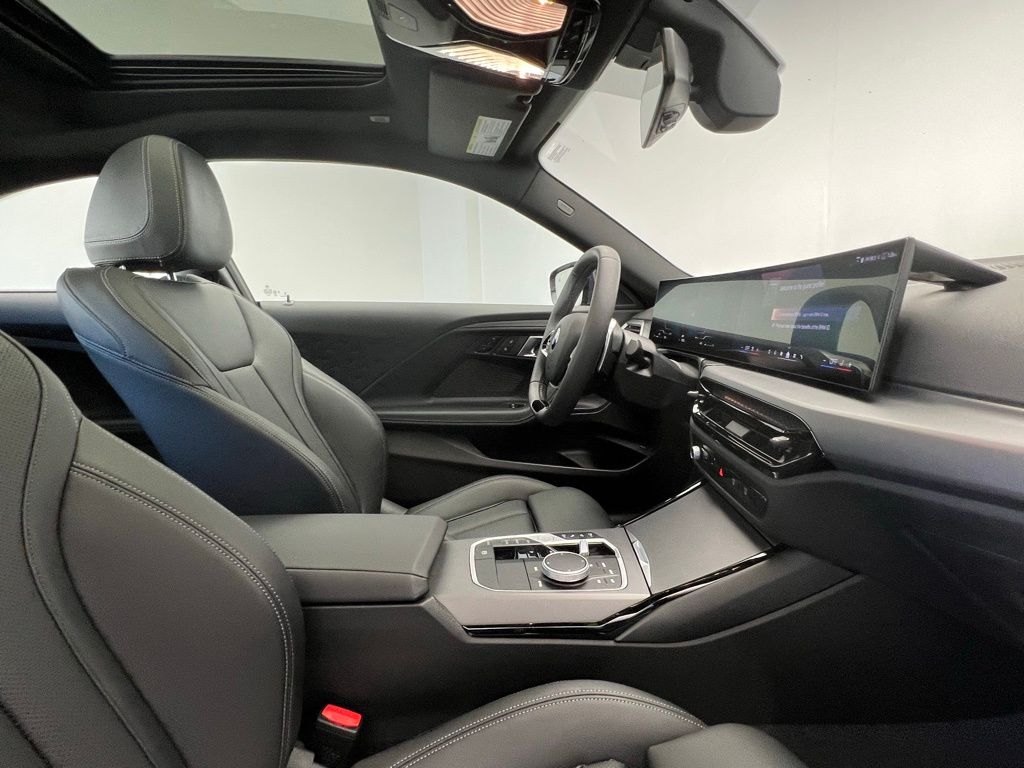 Thumbnail: 2025 BMW 2 Series - 6